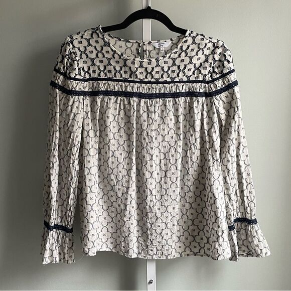 crown & ivy Tops - Crown & Ivy Ivory Patterned Professional Blouse